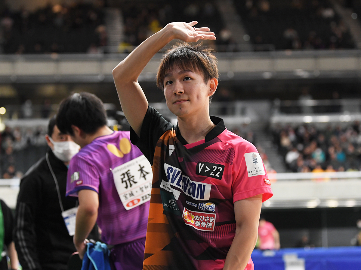 男子シングルス6回戦、丹羽孝希は張本智和に敗れ、ベスト16で大会を終える